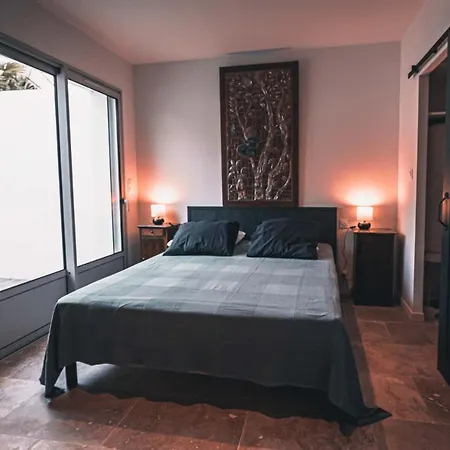 Appartement avec cour privée Centre ville Classé 4 étoiles La Rochelle  Extérieur photo