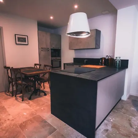 Appartement avec cour privée Centre ville Classé 4 étoiles La Rochelle  Extérieur photo